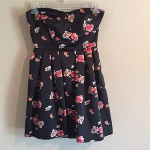 Jill Stuart Floral Strapless Dress